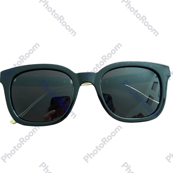 Black Aviator Sunglasses - Picture 3 of 4